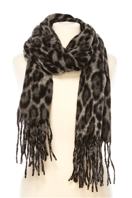 COZY LEOPARD SCARF