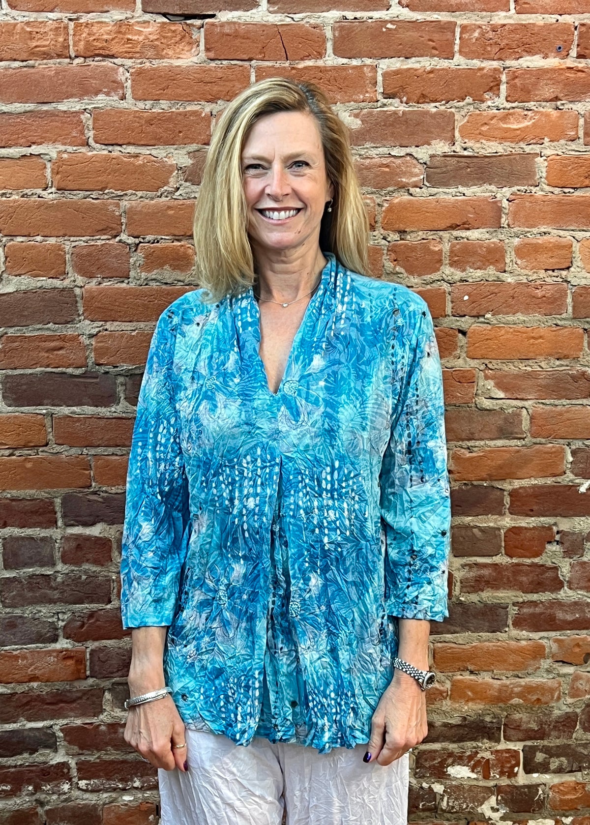 CRINKLE V-NECK TOP FLORAL-SHANA