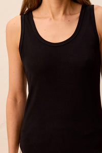 ESSENTIALS BASIC SCOOP TANK-BLACK-TRIBAL