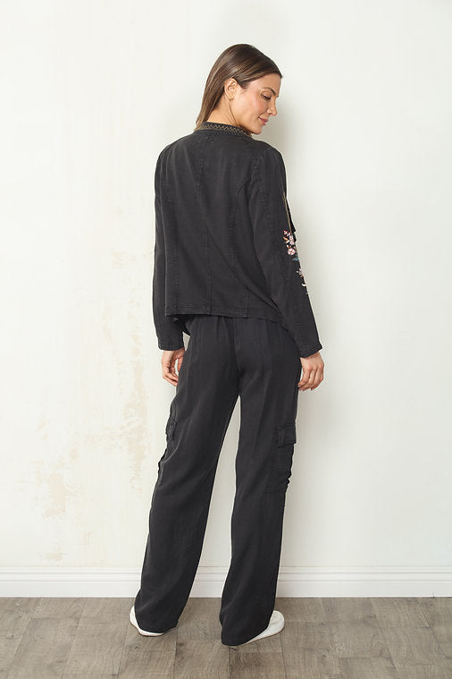TENCEL TWILL CARGO PANT W/EMBROIDERY-BLACK-PAPARAZZI