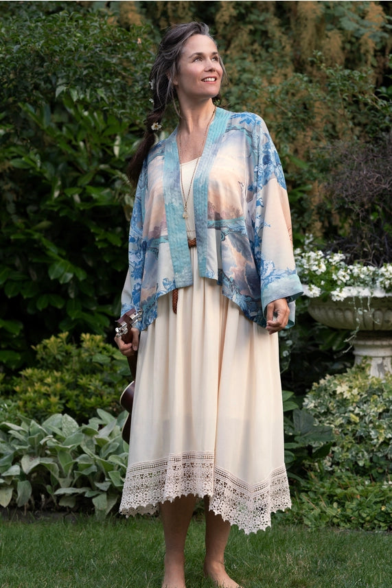 PEACE OUT PIXIE DUSTER CROP KIMONO-MARKET OF STARS