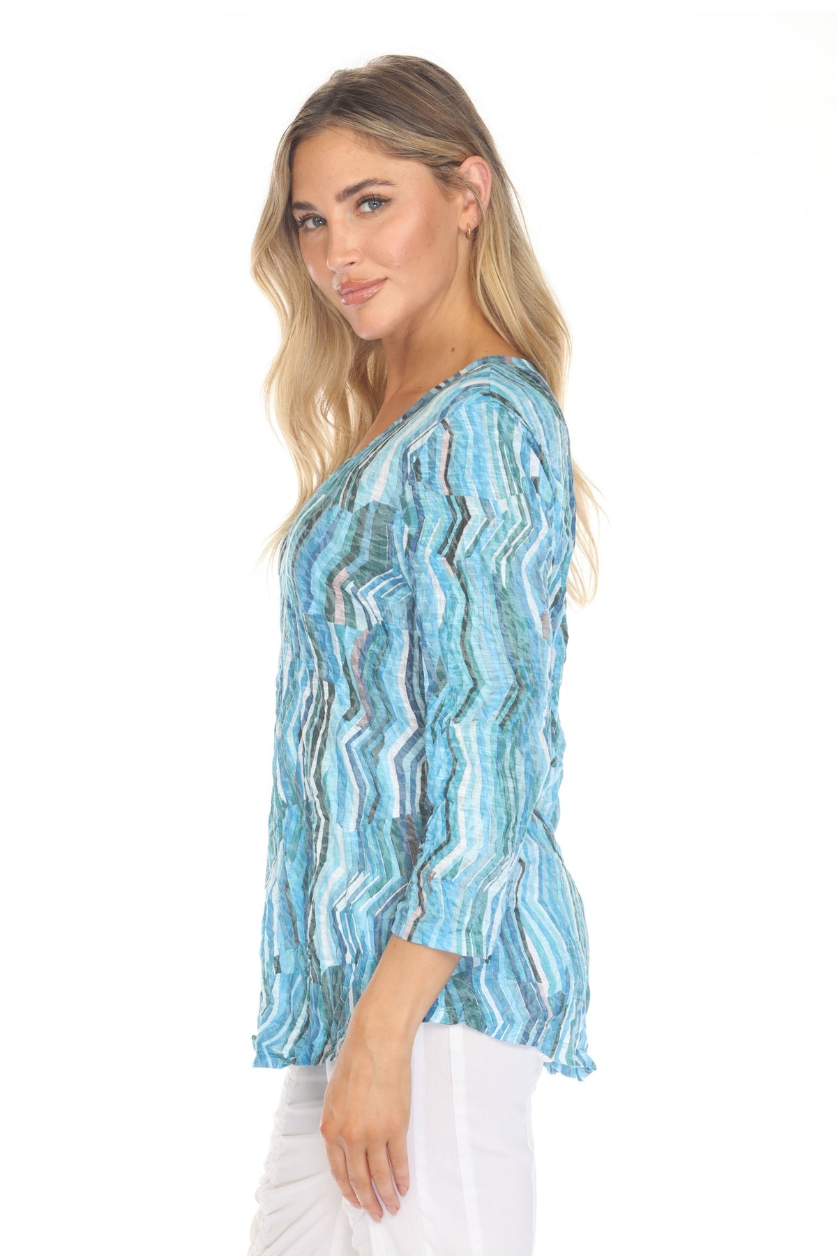 AQUA STRATA V-NECK TOP-CARINE