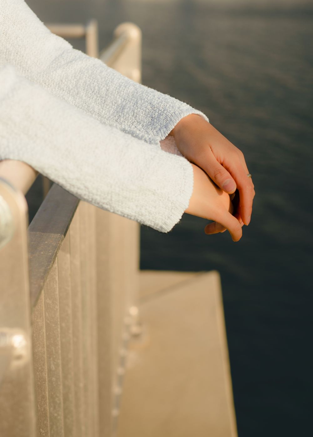 V-NECK SCRAMBLE KNIT 100% COTTON - AVALIN