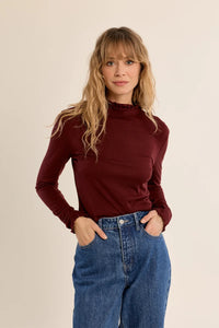 SCALLOPED COLLAR UNDERSHIRT-DARK RED-MOLLY BRACKEN