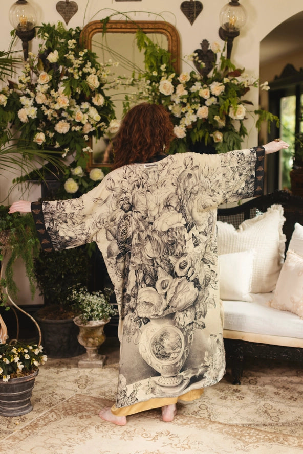 HONEY & THE MOON OPERA DUSTER KIMONO ROBE-MARKET OF STARS