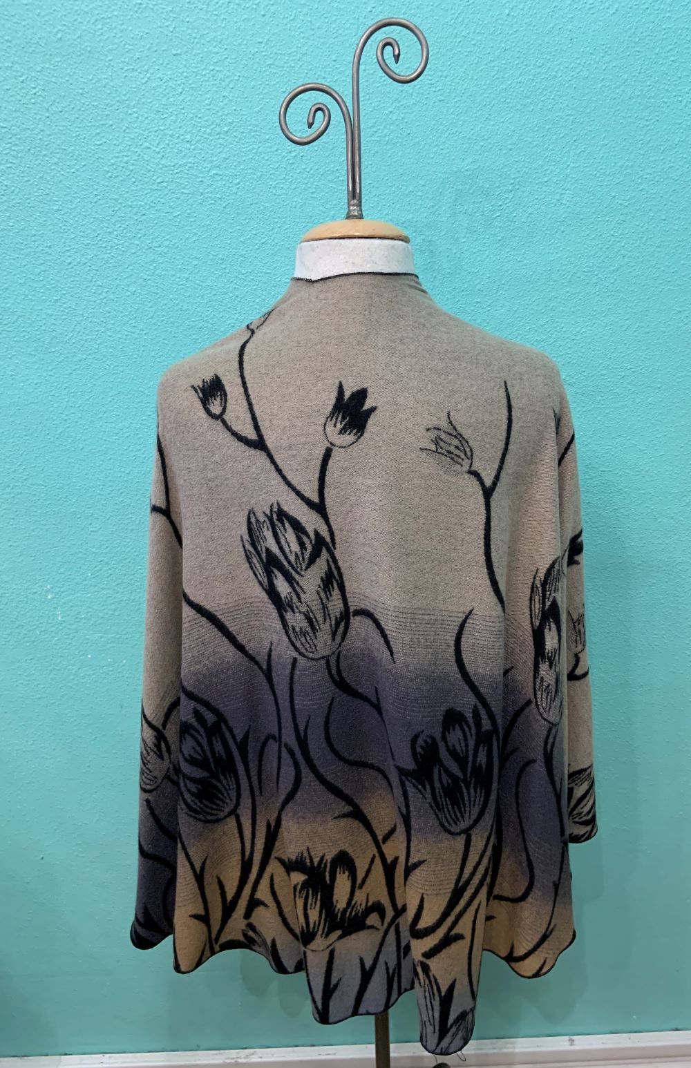 REVERSIBLE CASHMERE SHAWL W/LOOP -RAPTI FASHIONS