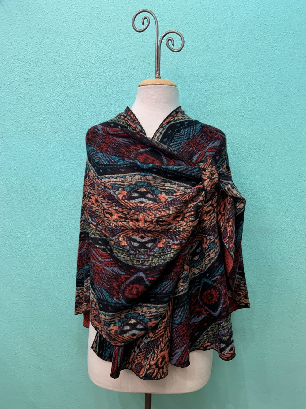 REVERSIBLE CASHMERE SHAWL W/LOOP -RAPTI FASHIONS