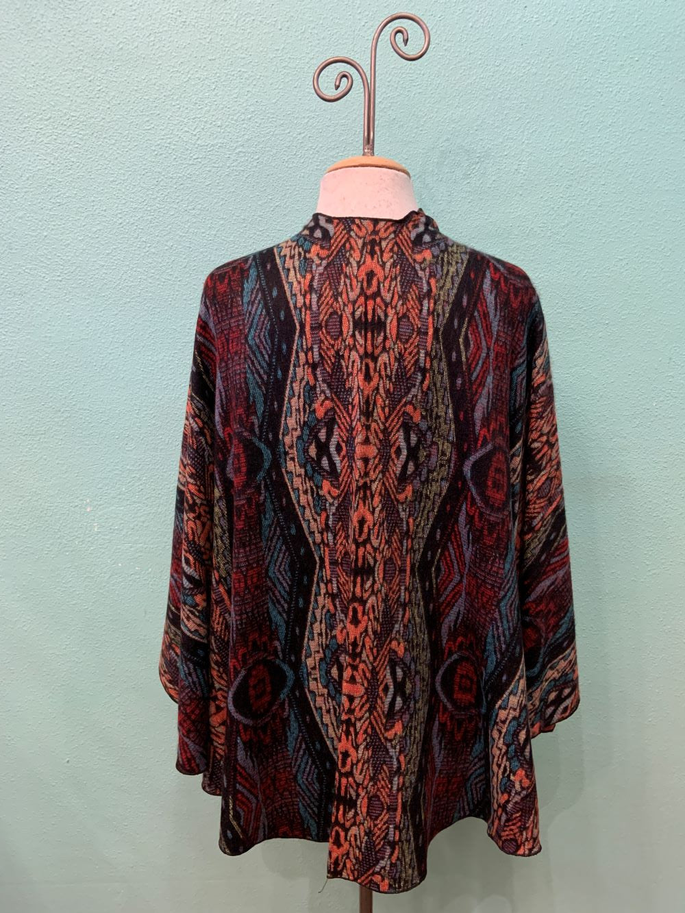 REVERSIBLE CASHMERE SHAWL W/LOOP -RAPTI FASHIONS