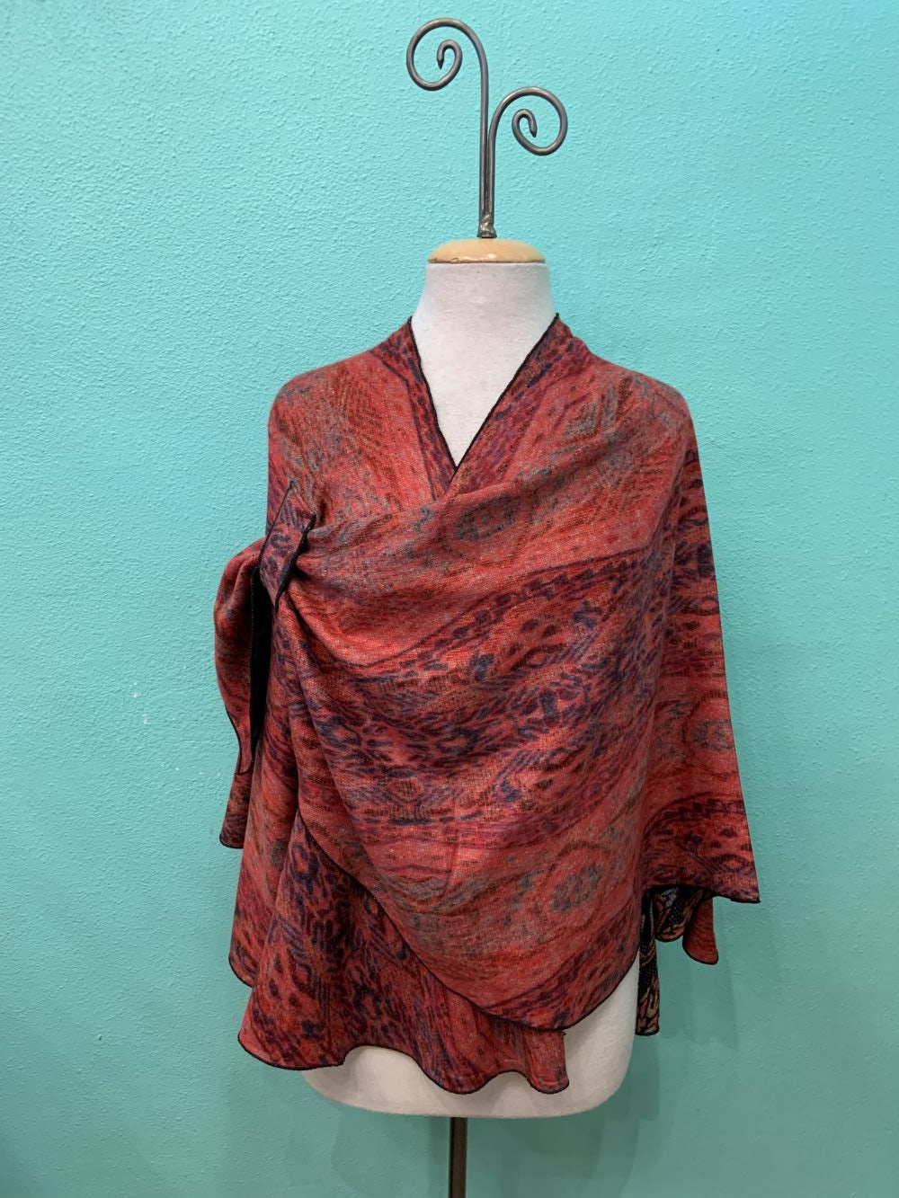 REVERSIBLE CASHMERE SHAWL W/LOOP -RAPTI FASHIONS