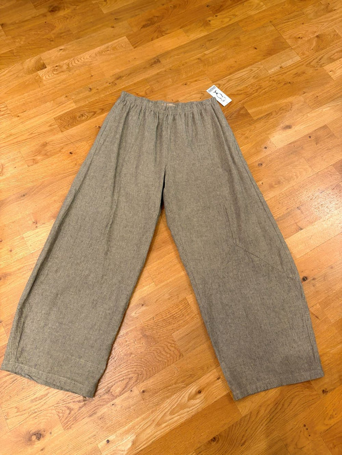 BARREL CROP CROSSHATCH-CASHEW-CUT LOOSE