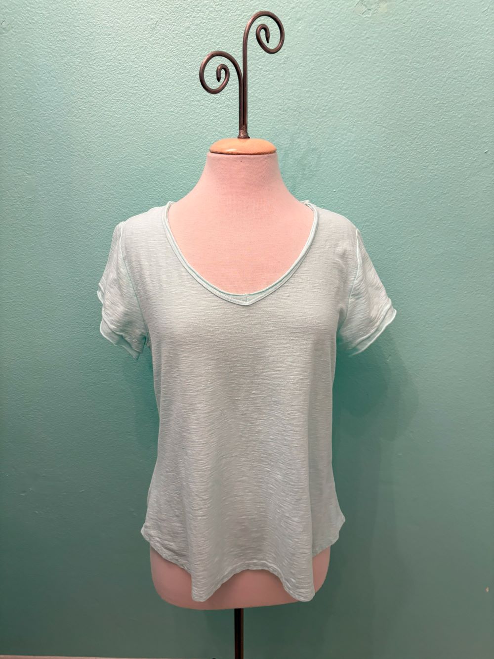 RAW EDGE V-NECK TEE-FOUNTAIN-CUT LOOSE