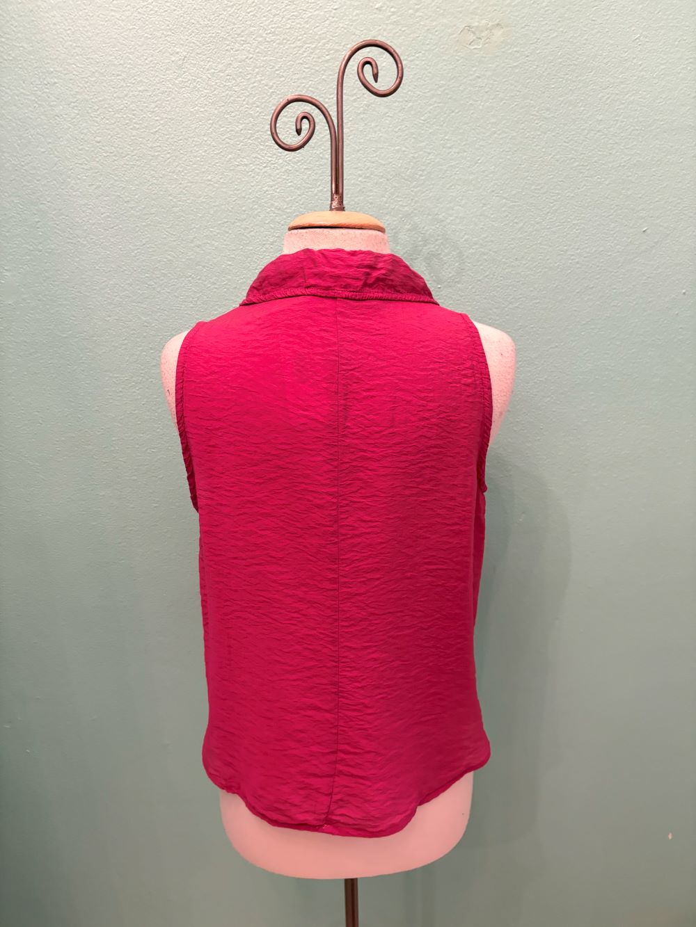 SLEEVELESS COLOR SHIRT PARACHUTE-RHUBARB-CUT LOOSE