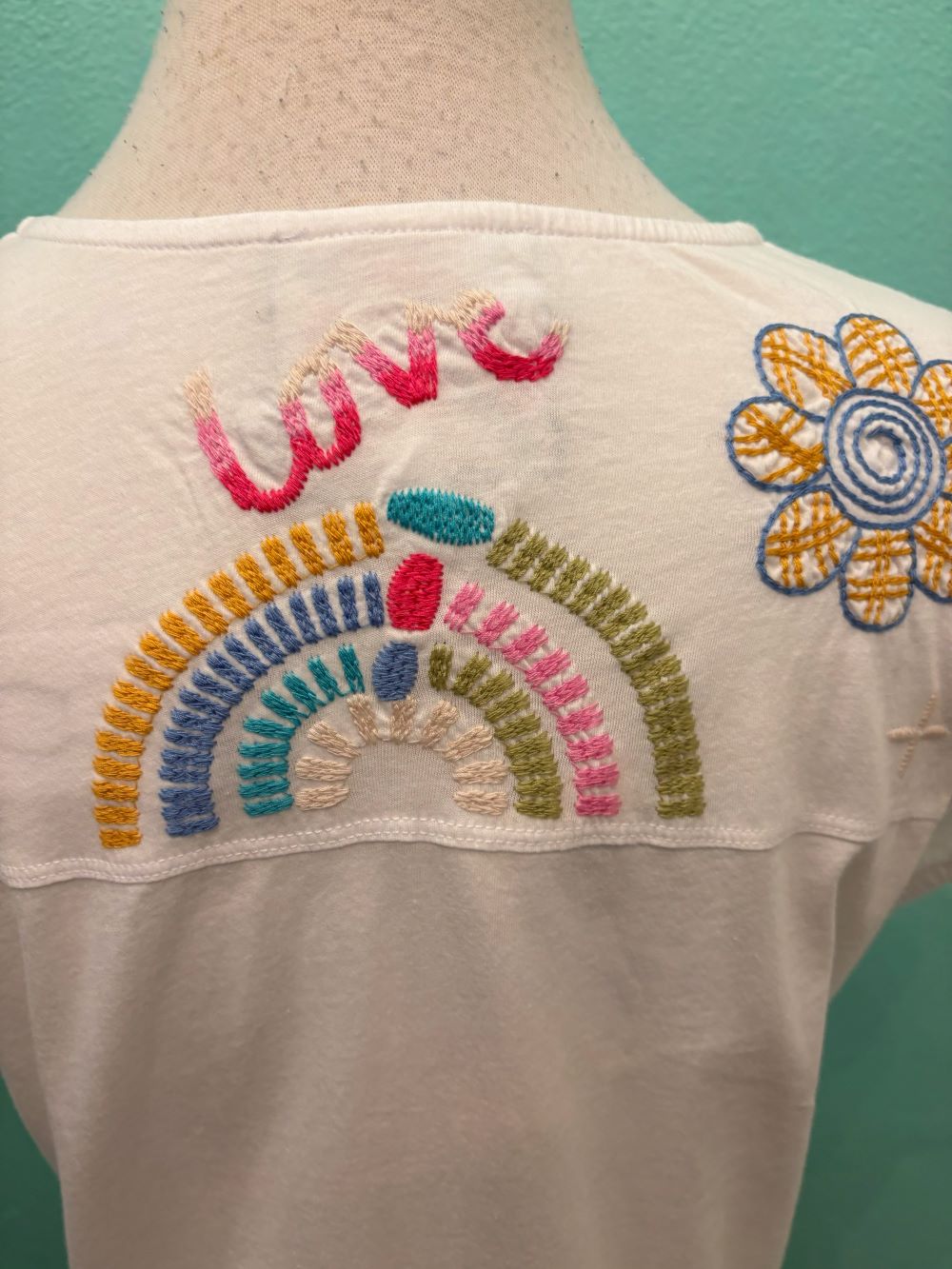 EASY PANELED V-NECK TEE-LOULIA-JOHNNY WAS