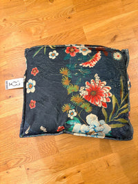 ADVESTIA TRAVEL BLANKET-JOHNNY WAS