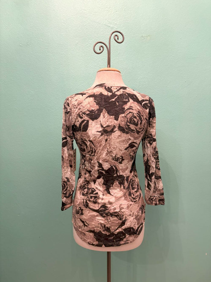 PRISCILLA 3/4 SLEEVE V-NECK TOP-LEGER