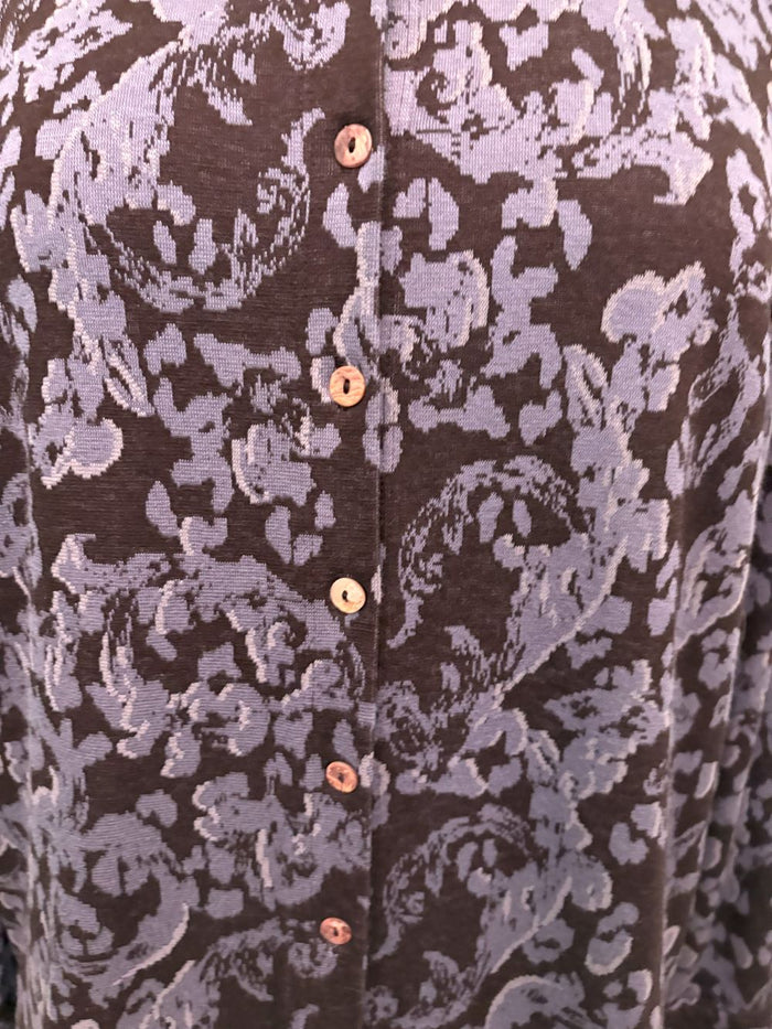 FITTED FLORAL JACQUARD BLOUSE-TIDAL-CUT LOOSE