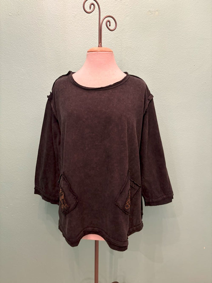 BUTTERFLY EMBROIDERED FLEECE TOP-PAPER LACE