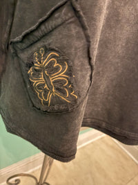 BUTTERFLY EMBROIDERED FLEECE TOP-PAPER LACE