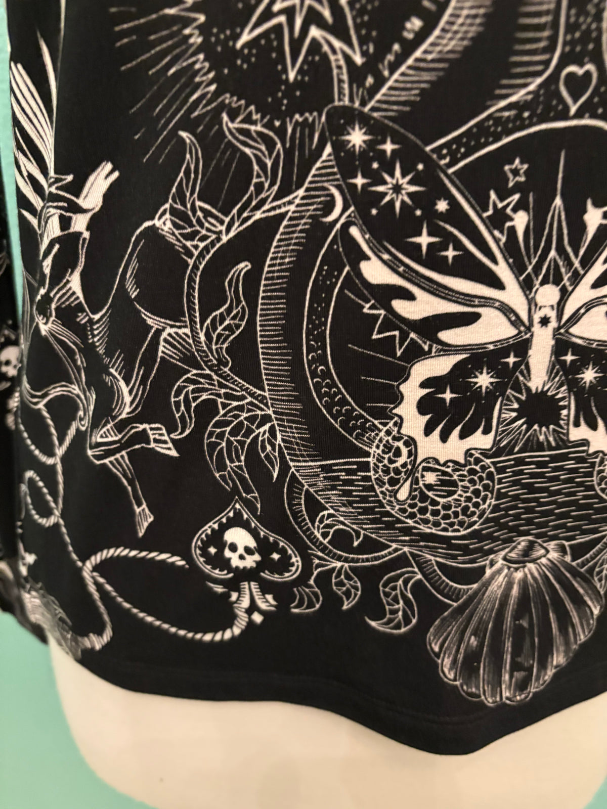 JANIE FAVORITE LONG SLEEVE BOAT NECK-KRYSALLIS-JOHNNY WAS