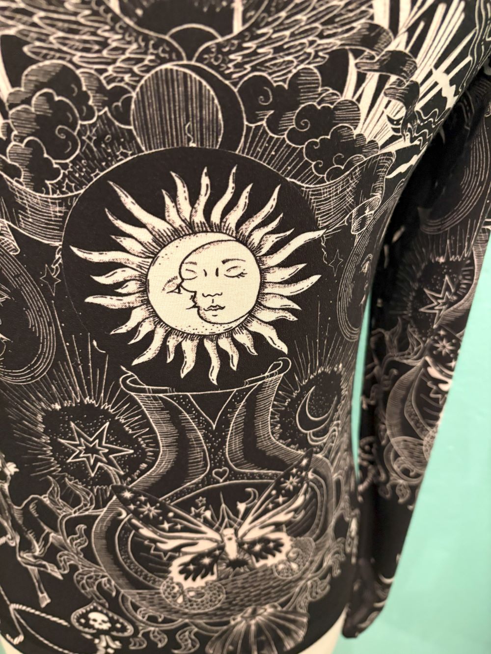 JANIE FAVORITE LONG SLEEVE BOAT NECK-KRYSALLIS-JOHNNY WAS