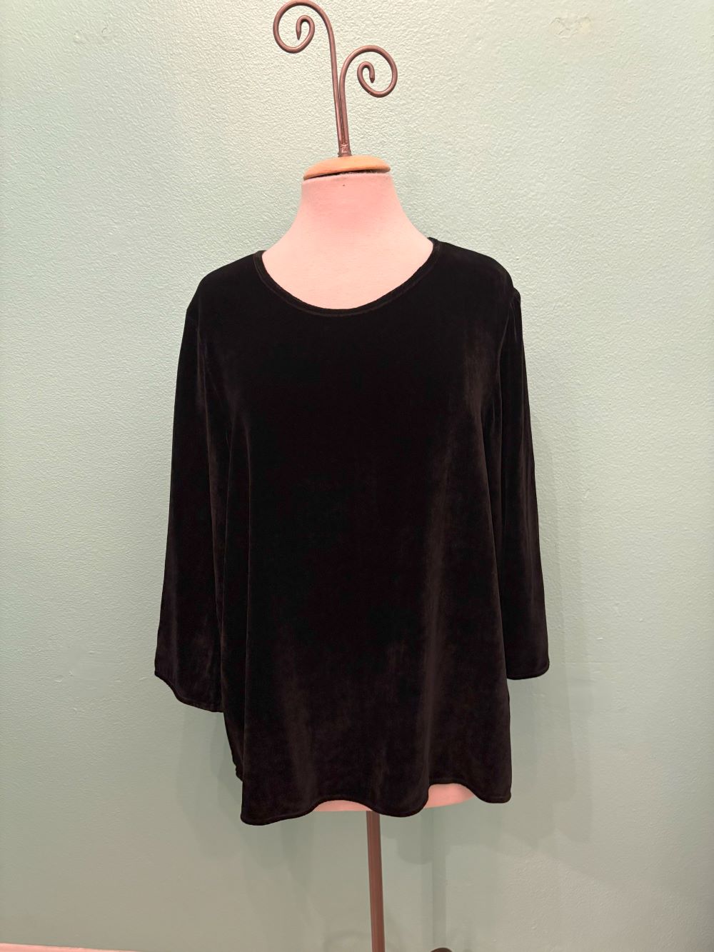 VELVET 3/4 SLEEVE A-LINE TOP-BLACK-CUT LOOSE