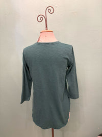 3/4 SLEEVE TEE W/CURVE HEM-FROZEN TEAL-MODODOC