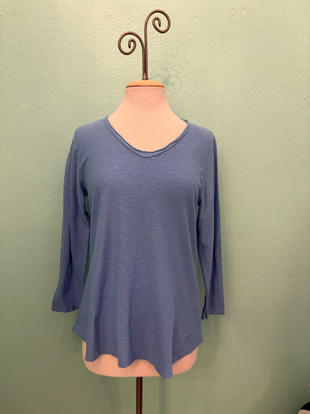 3/4 SLEEVE V-NECK TOPTEE-FORGET-ME-NOT-CUT LOOSE