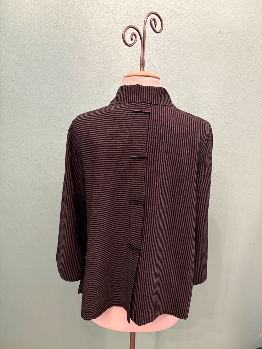 BLACK/GREY STRIPE CROP JACKET-MOONLIGHT