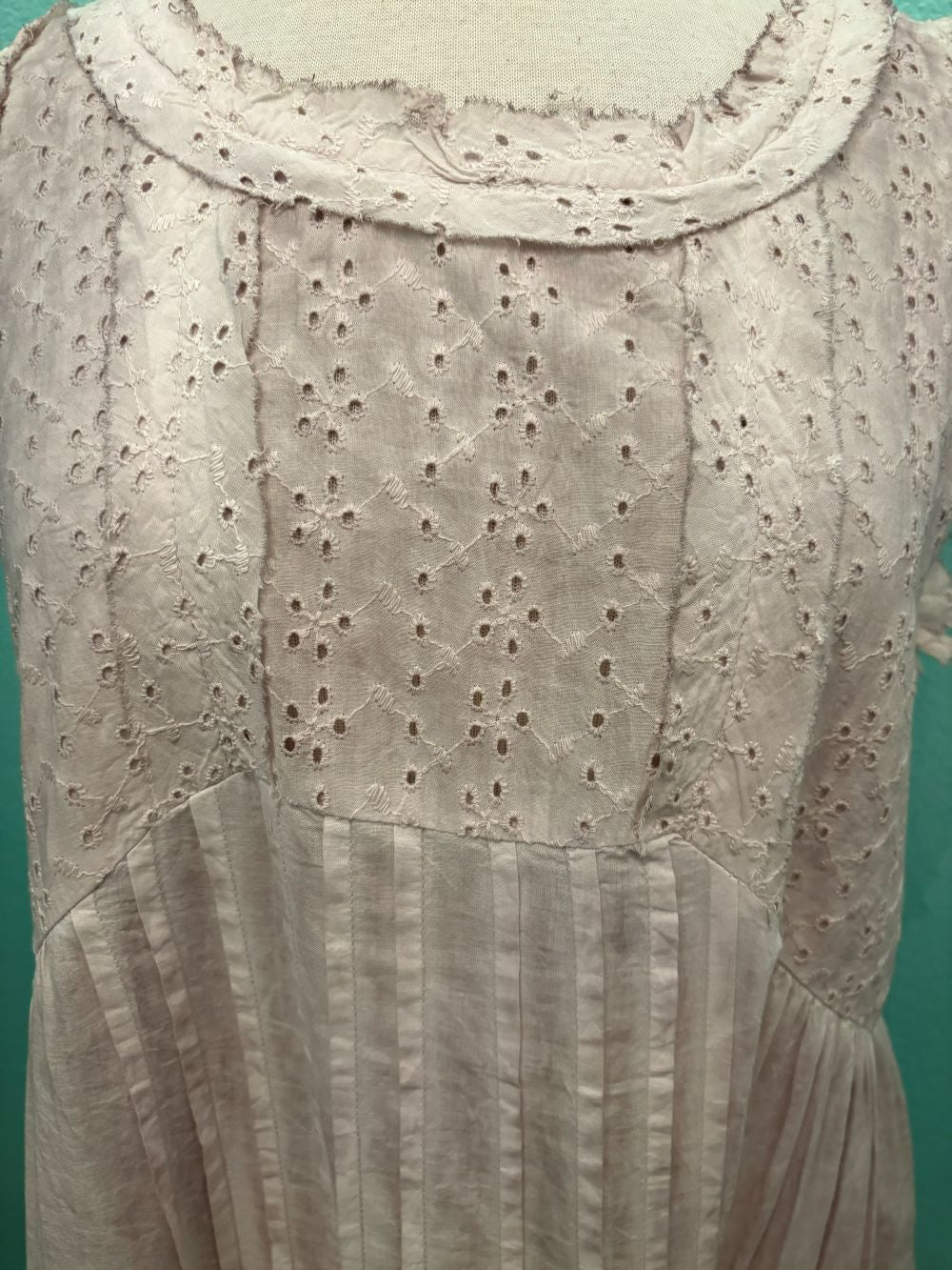 VINTAGE SLEEVELESS DRESS W/LACE-LILAC-PAPER LACE