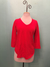 3/4 SLEEVE TEE W/CURVE HEM-FIERY GLOW-MODODOC