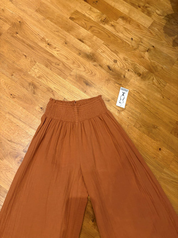 SMOCKED WAIST ANKLE PANT-HONEY GLAZE-MODODOC