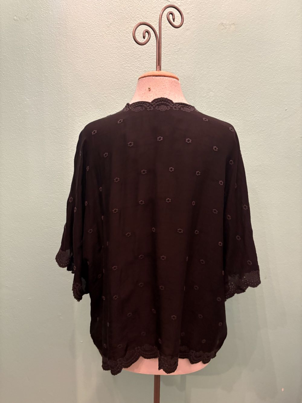 ROSEUM SHORT KIMONO JACEKT-BLACK-JOHNNY WAS