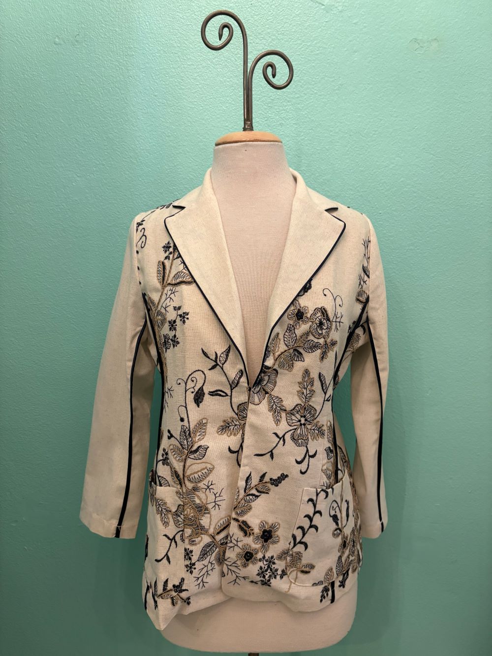 LINEN EMBROIDERED JACKET-ARIS A