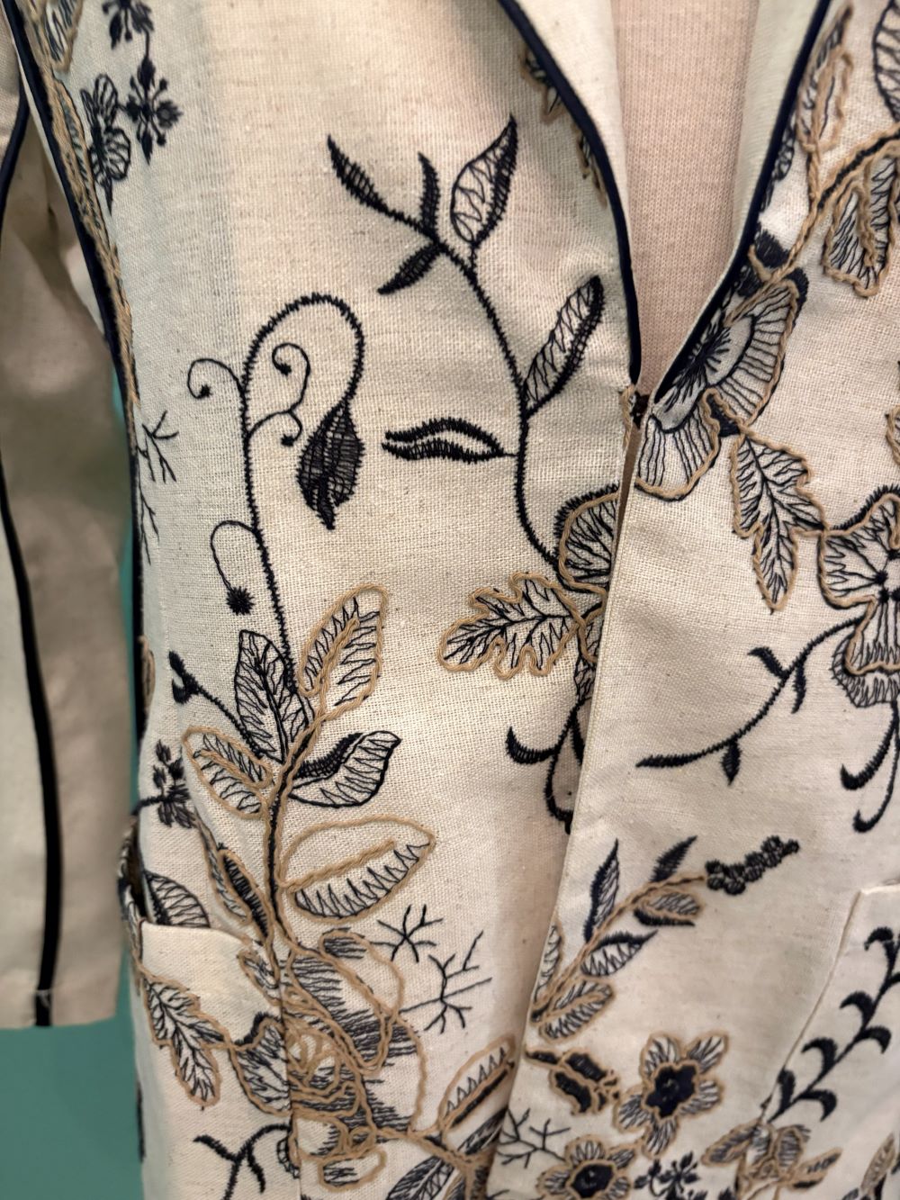 LINEN EMBROIDERED JACKET-ARIS A