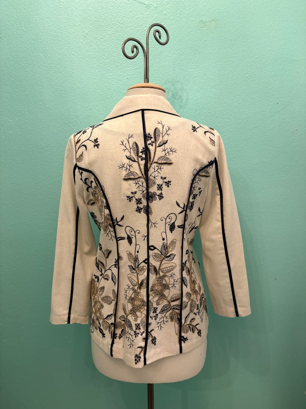 LINEN EMBROIDERED JACKET-ARIS A