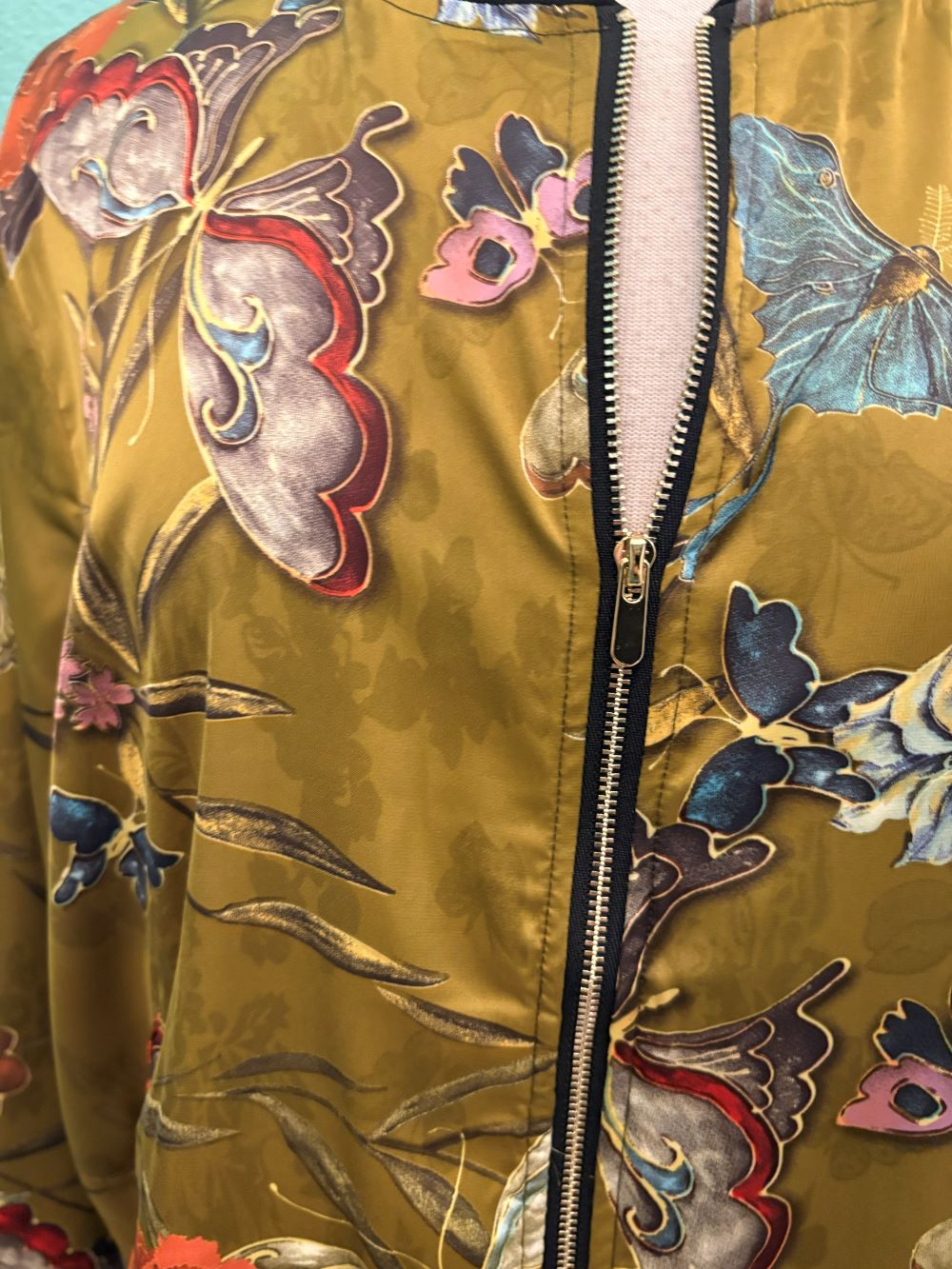 OLIVE BOMBER JACKET-ARIS A
