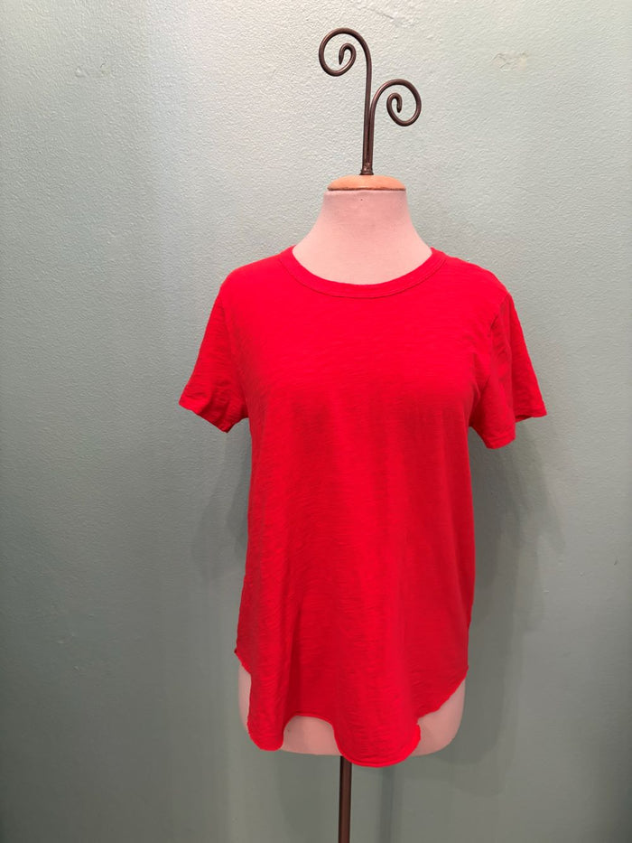 CREW NECK TEE W/CURVE HEM-FIERY GLOW-MODODOC