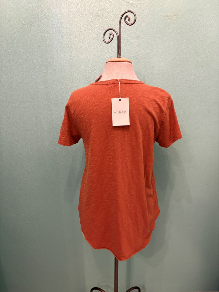 CREW NECK TEE W/CURVE HEM-HONEY GLAZE-MODODOC