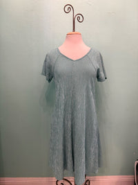 CRINKLE CHECK V-NECK SWING DRESS-RIVIERA-CUT LOOSE