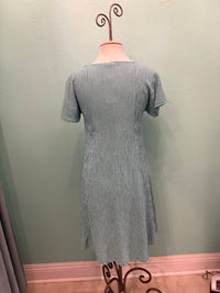 CRINKLE CHECK V-NECK SWING DRESS-RIVIERA-CUT LOOSE