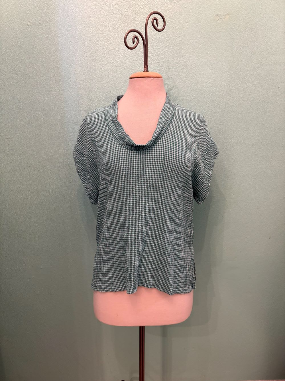 CHECK SHORT SLV COWL TOP-RIVIERA-CUT LOOSE