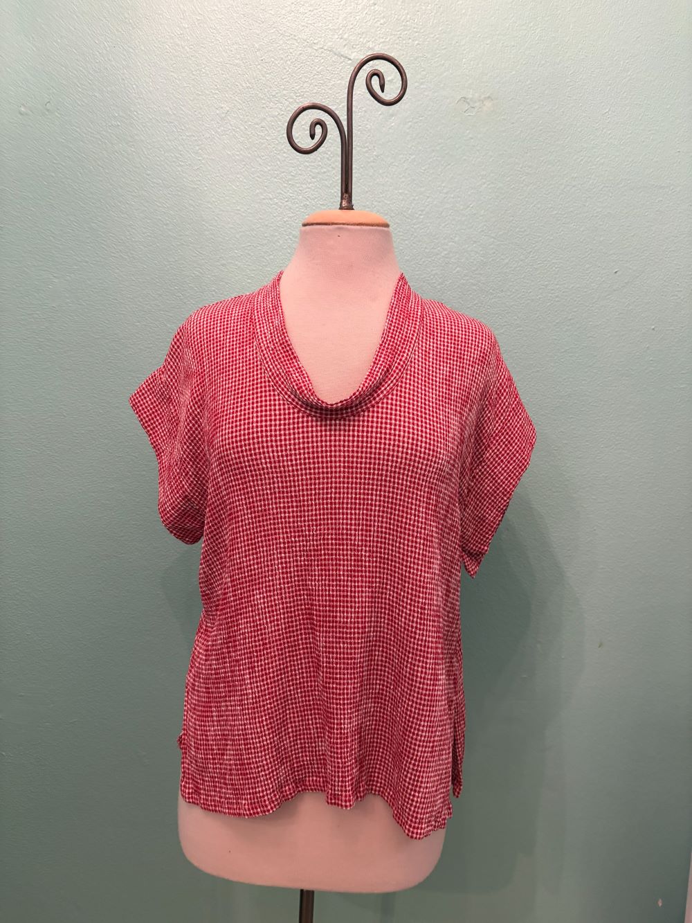 CHECK SHORT SLV COWL TOP-CHERRY-CUT LOOSE