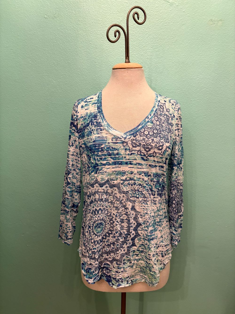 ANTONELLA 3/4 SLEEVE V-NECK TOP-LEGER