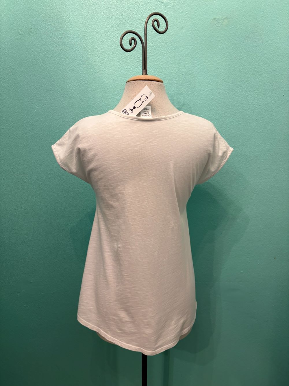 SCOOP CAP SLEEVE TEE W/POCKET-WHITE-COTTON LANI