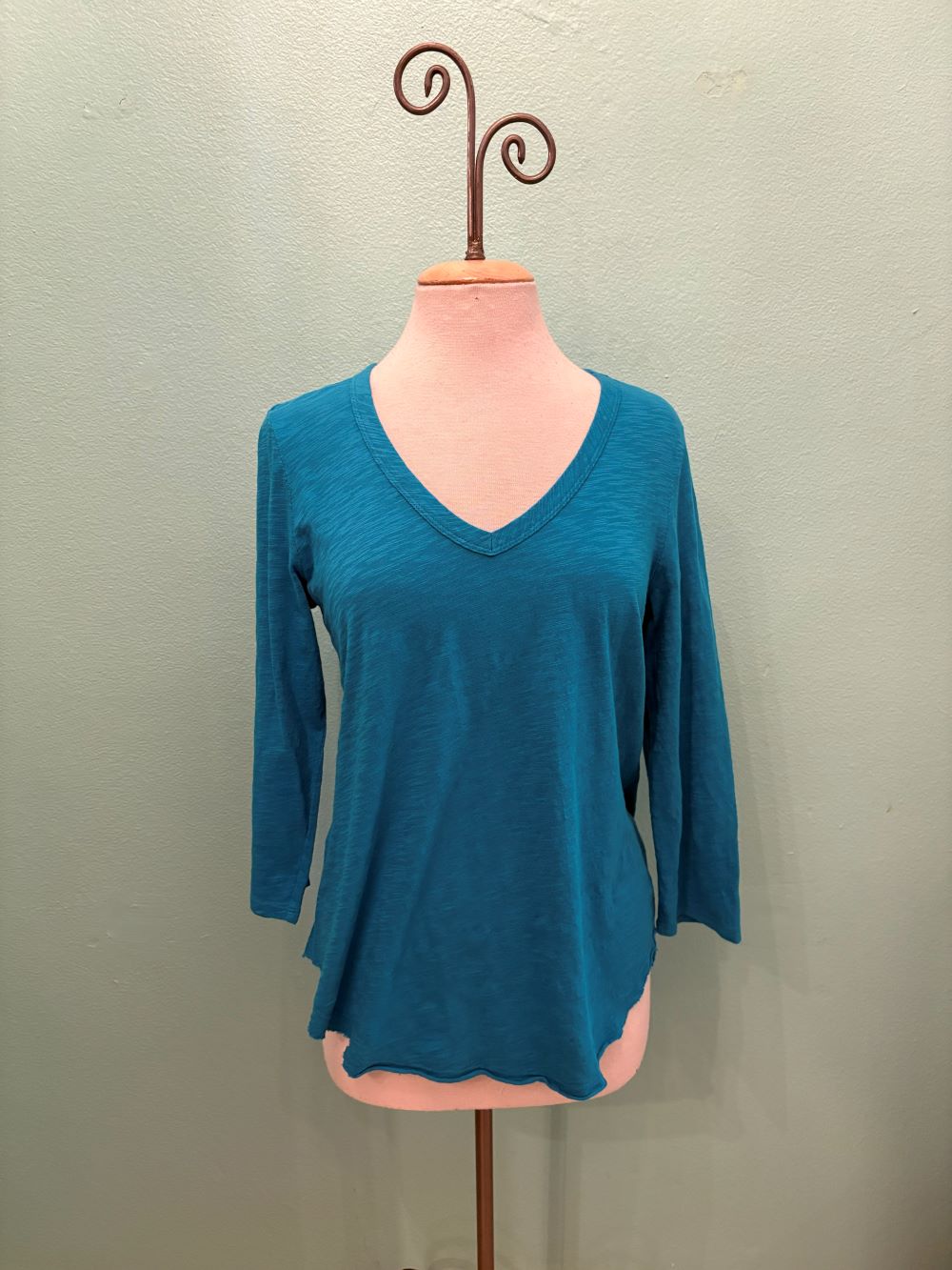 3/4 SLEEVE TEE W/CURVE HEM-SEA SIREN-MODODOC