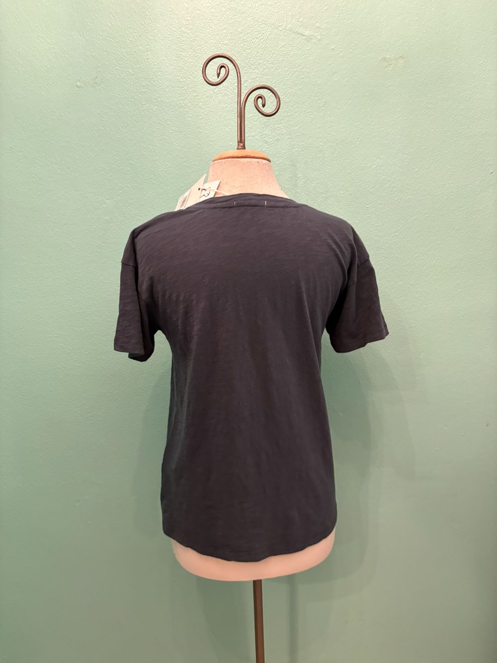 SHORT SLEEVE V-NECK BOXY TEE-NIGHT ORCHID-MODODOC