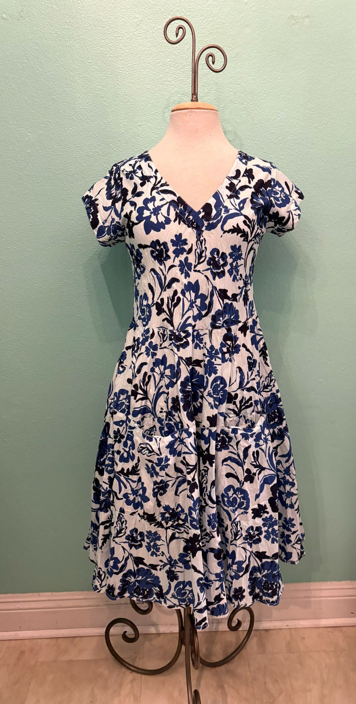 JALAN DRESS-BLUE/WHITE FLORAL-DRESS ADDICT