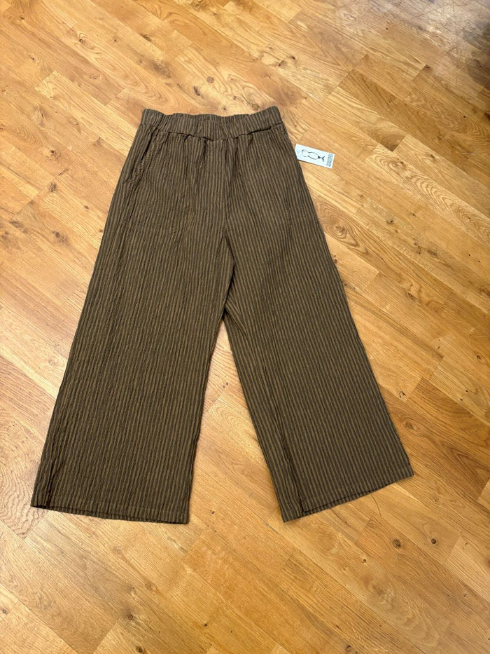 EASY CROP STRIPE PANT-COCONUT-CUT LOOSE