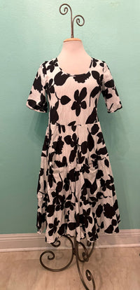 JESS DRESS-BLACK/WHITE FLORAL-DRESS ADDICT