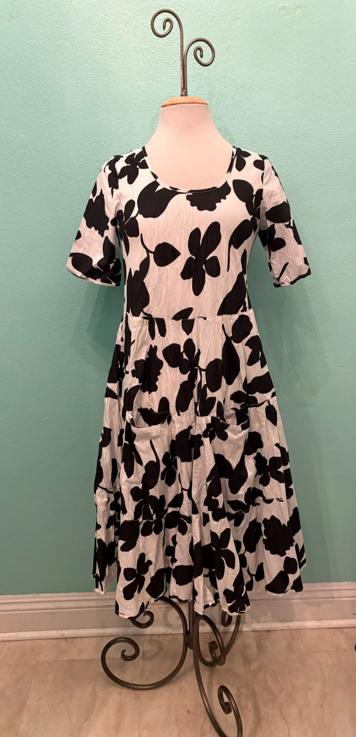 JESS DRESS-BLACK/WHITE FLORAL-DRESS ADDICT